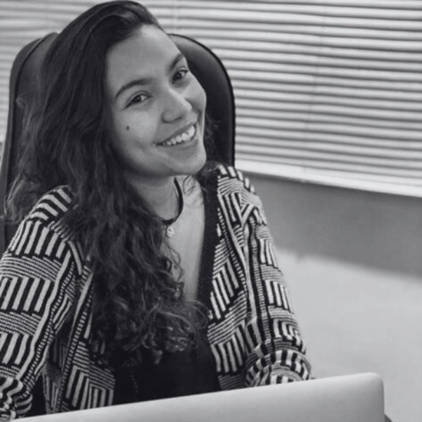 Beatriz Pires Social Media